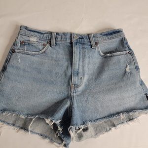 Abercrombie The Mom Short High Rise
